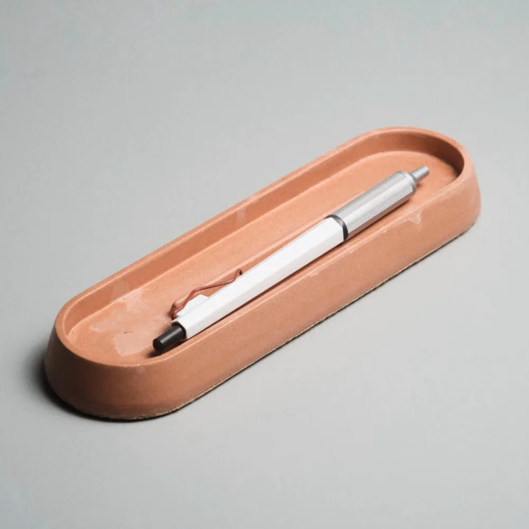 Linea Pen Tray image 13