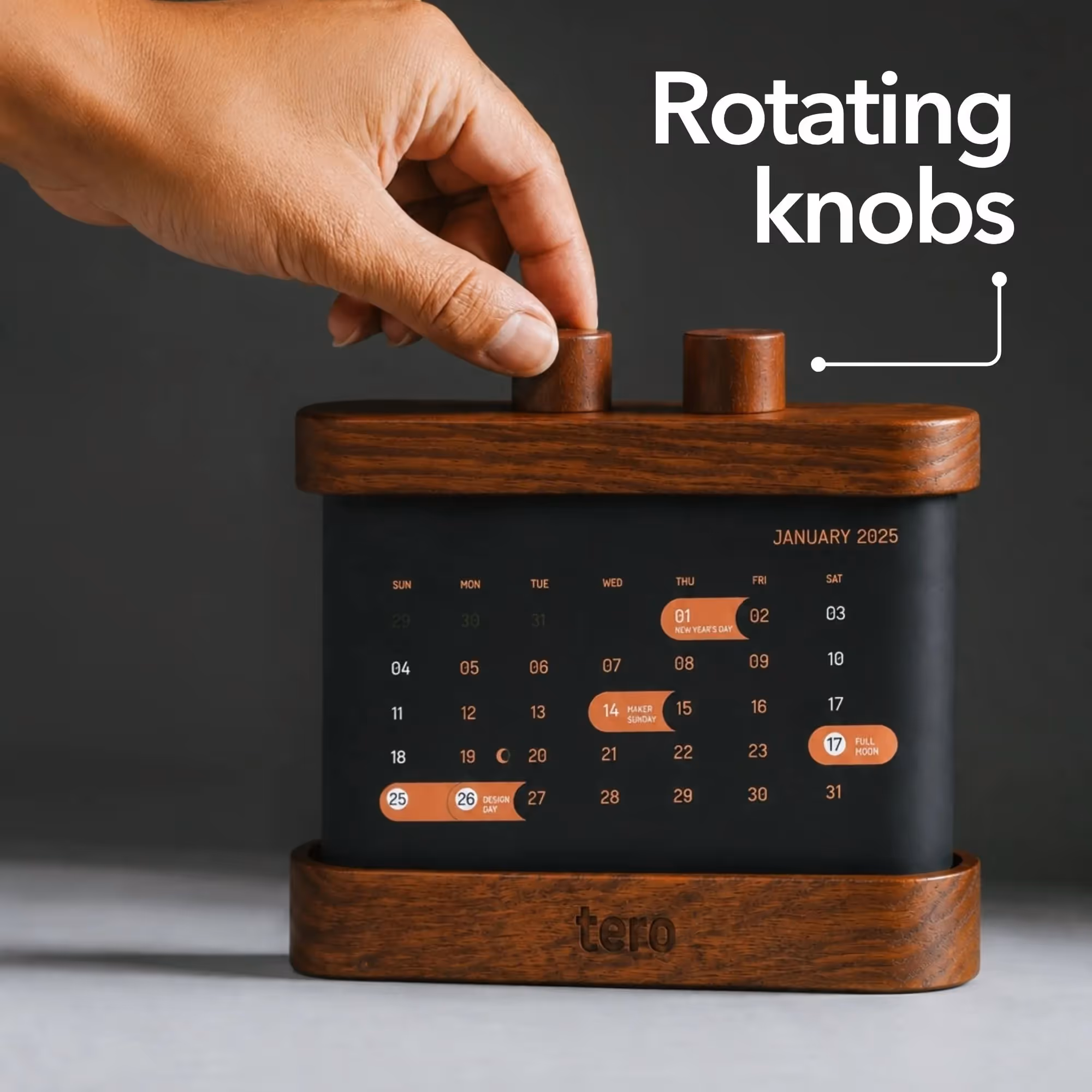 Luna 2026 Rotating Desk Calendar image 3