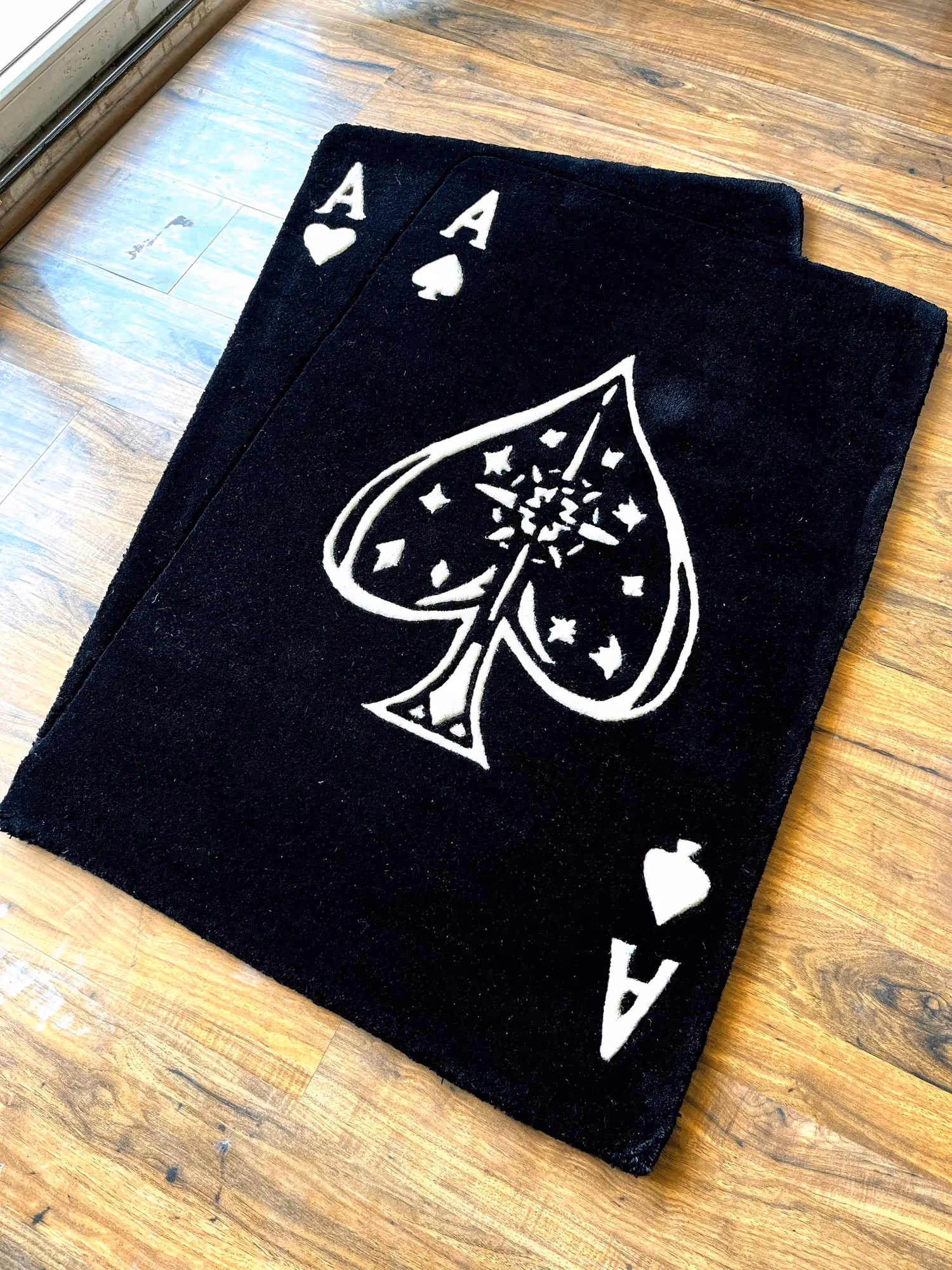Ace Card Hand Tufted Rug image 1