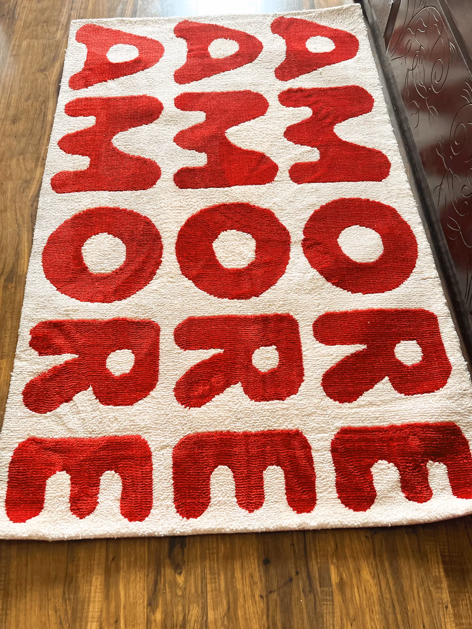 Amore Machine Tufted Rug image 3