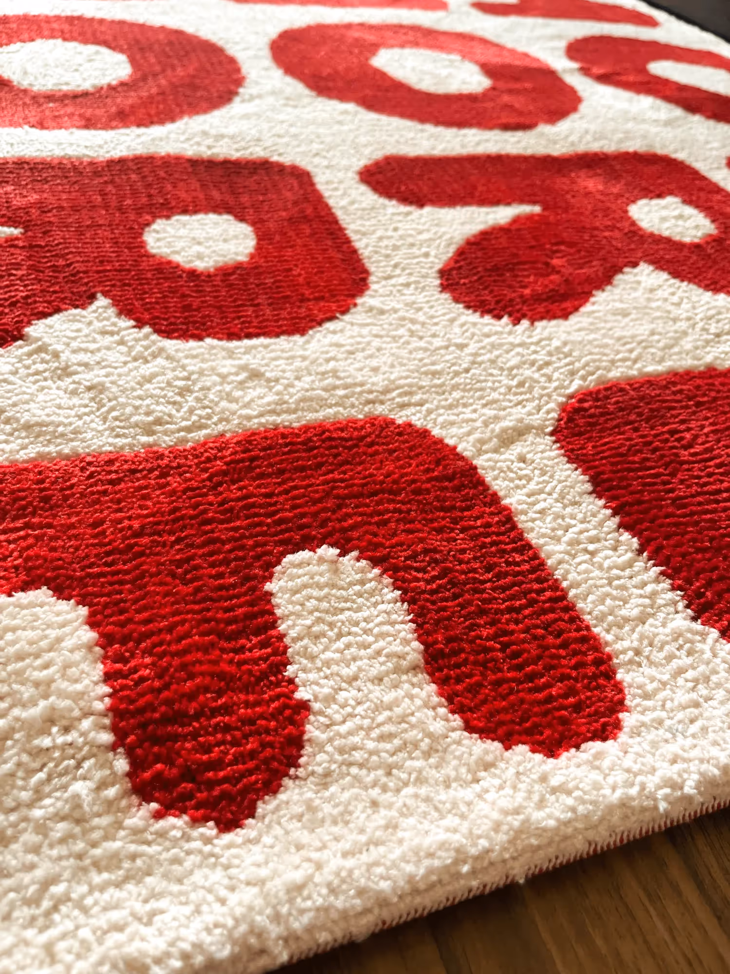 Amore Machine Tufted Rug image 4
