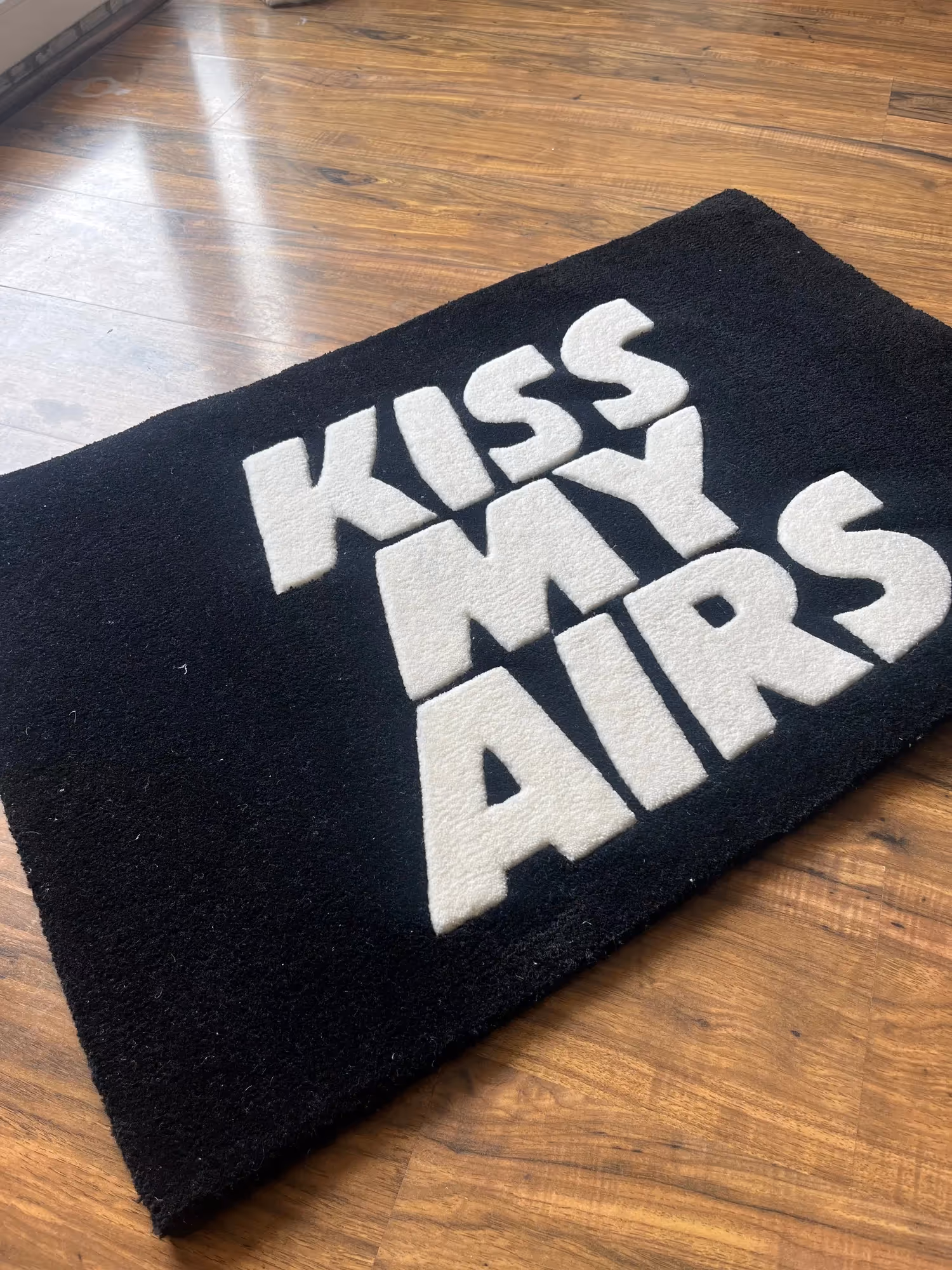 Kiss My Airs Hand Tufted Rug image 2