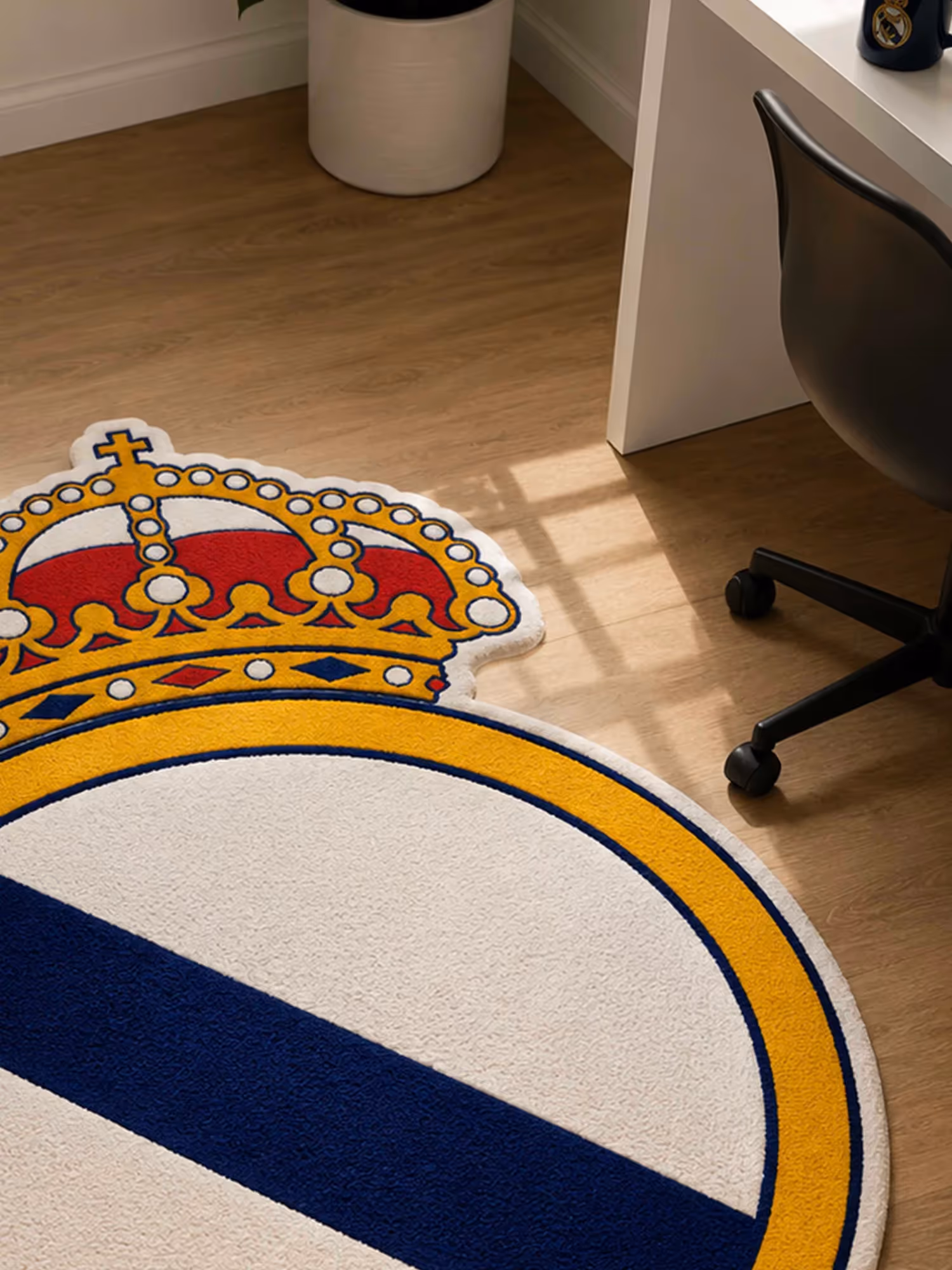 Madrid Fan Art Hand Tufted Rug image 2