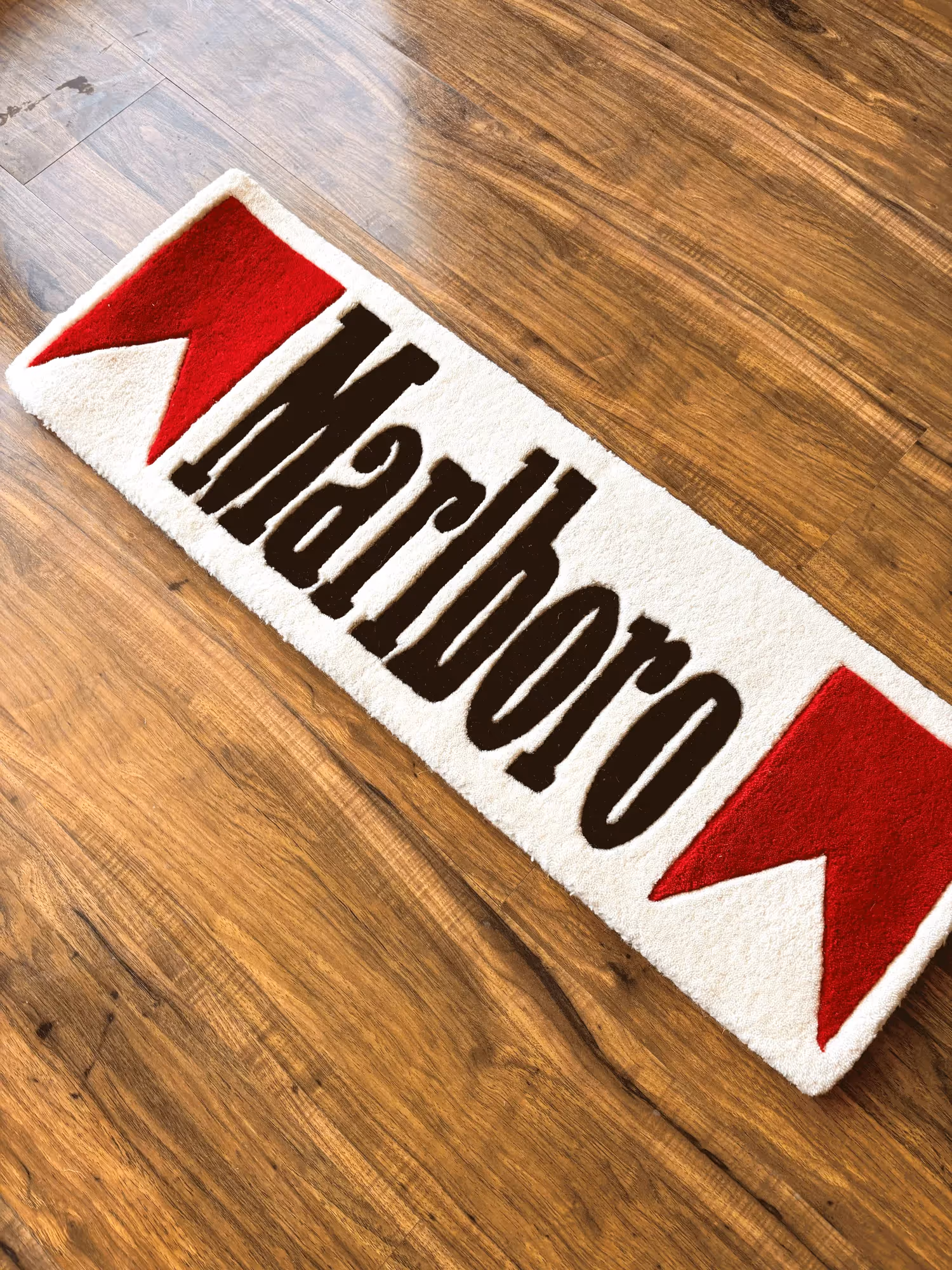 Marlboro Logo Hand-Tufted Rug image 2