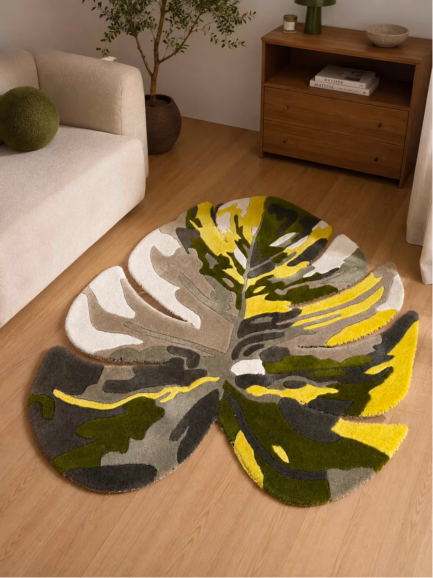 Monstera Leaf Hand Tufted Rug image 1