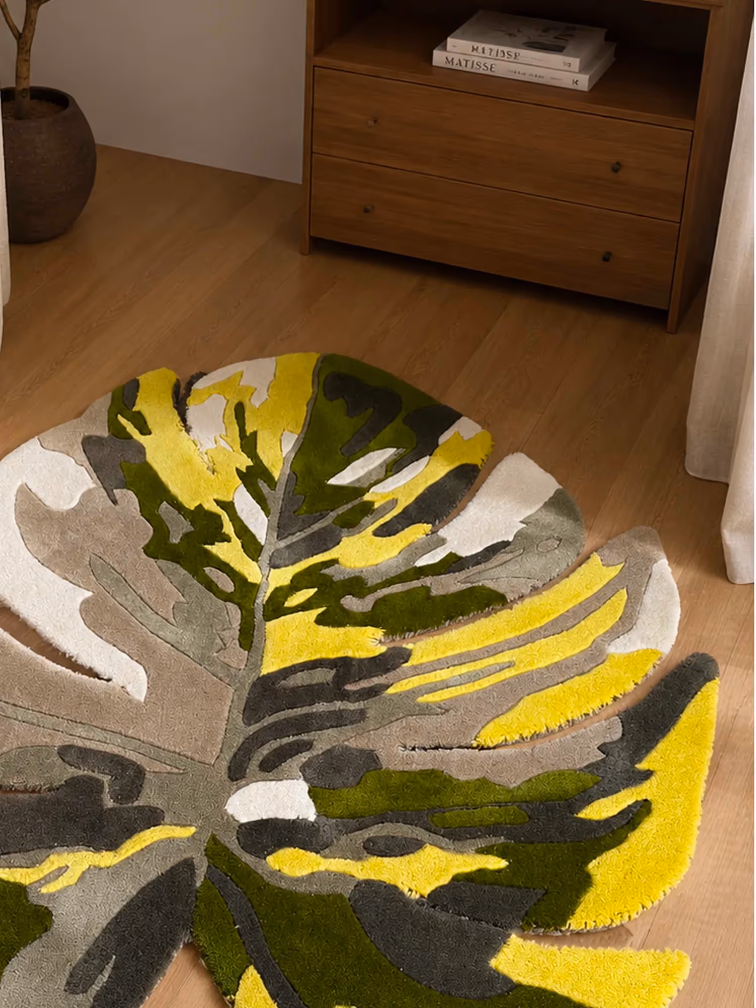 Monstera Leaf Hand Tufted Rug  image 3