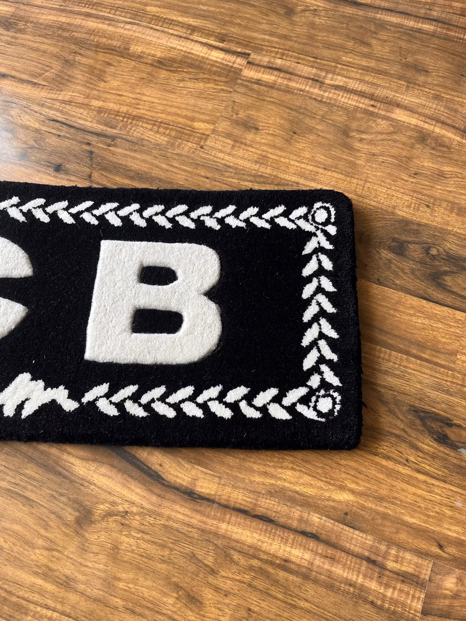OCB Hand Tufted Rug image 4