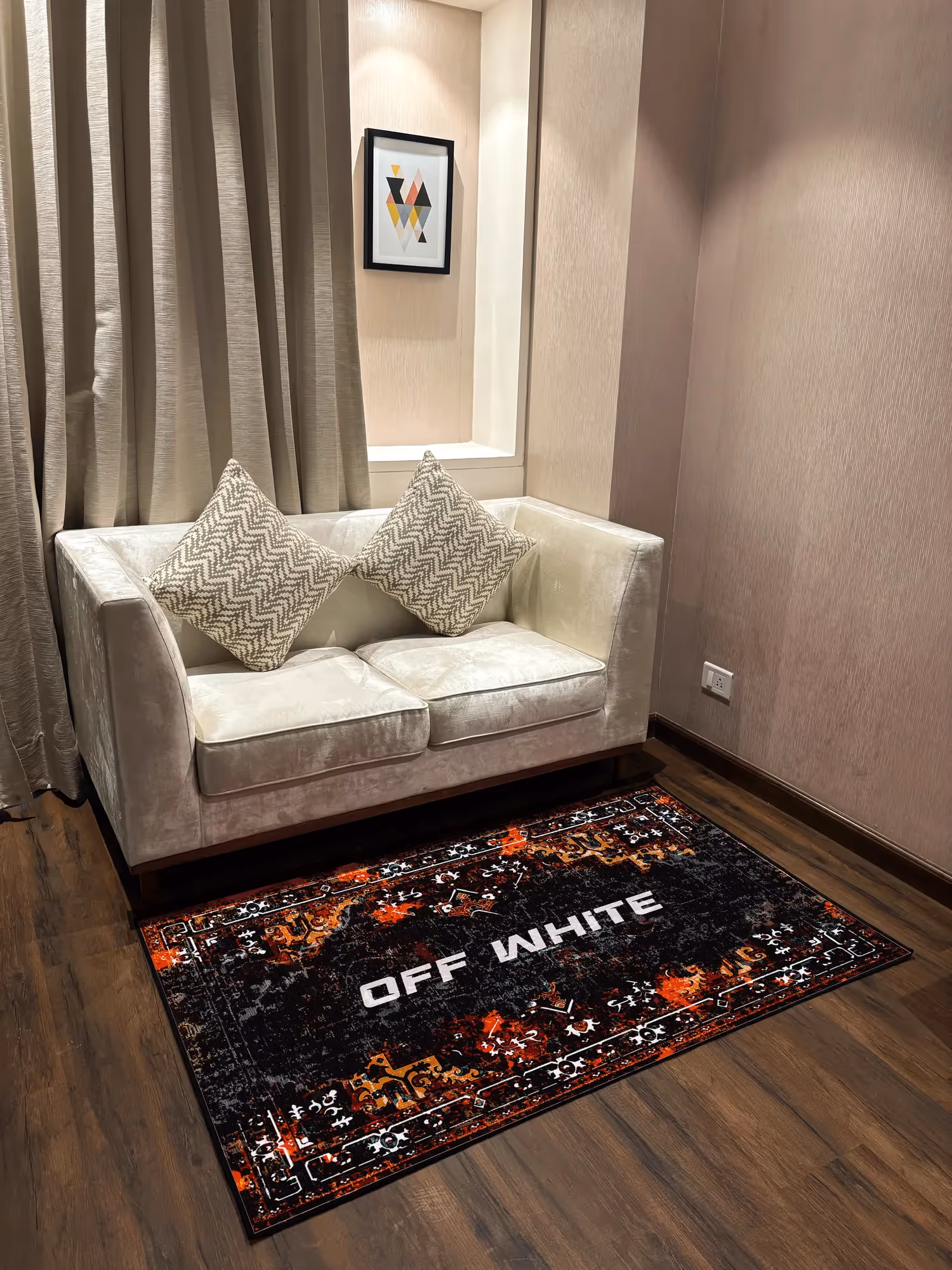 Off White Traditional Design Washable Rug  image 1