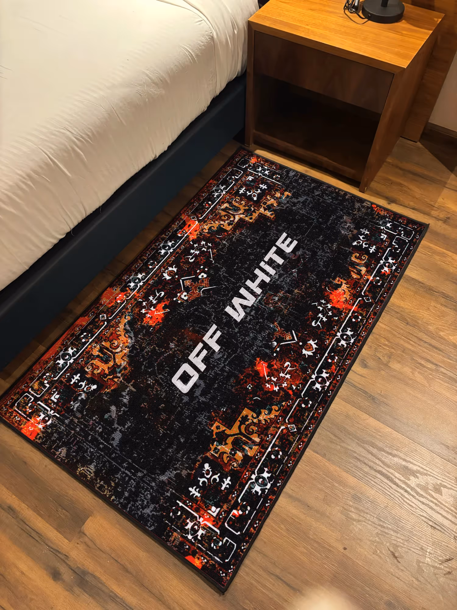 Off White Traditional Design Washable Rug  image 2