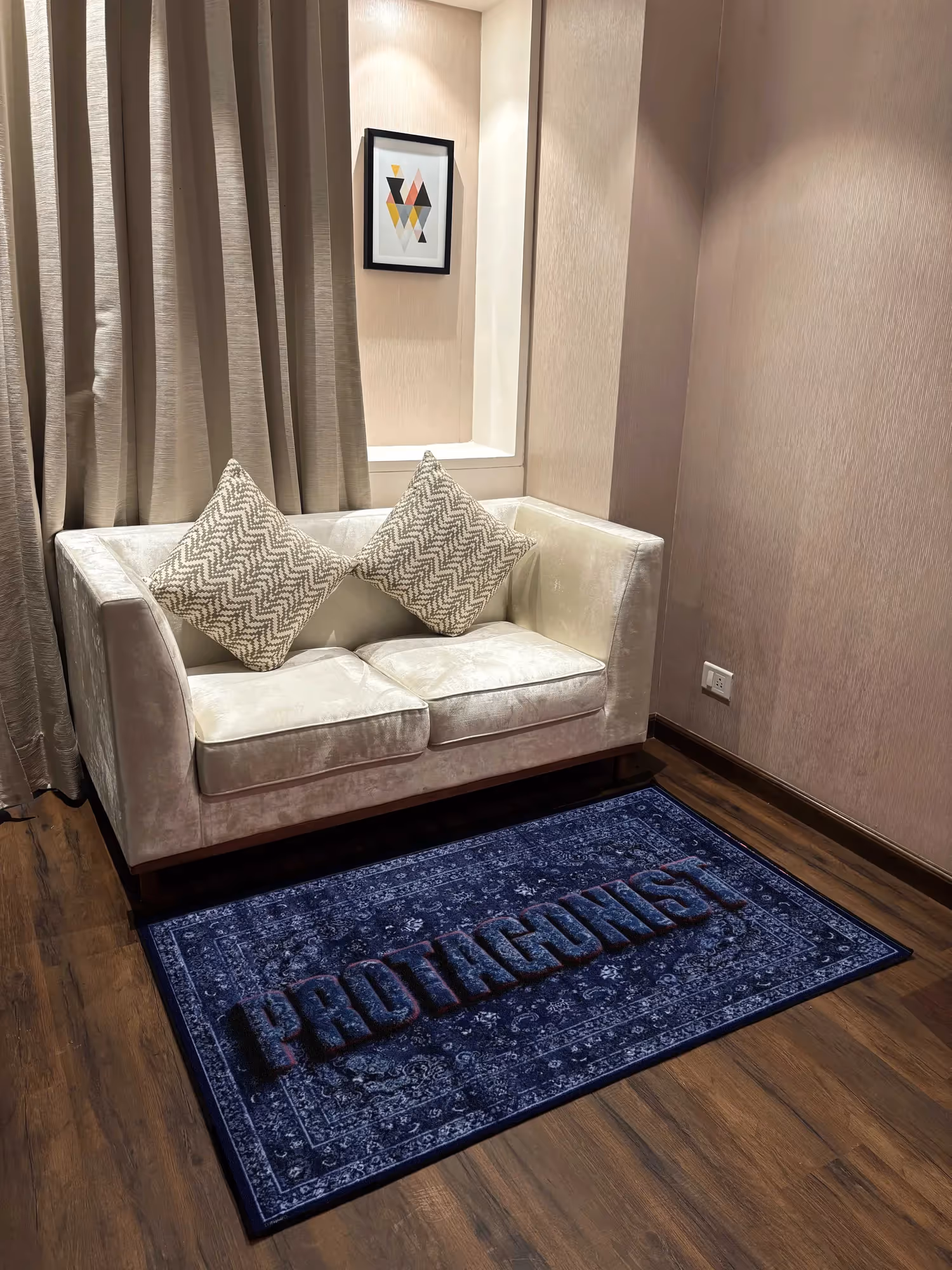 Protagonist Blue Traditional Design Washable Rug  image 2