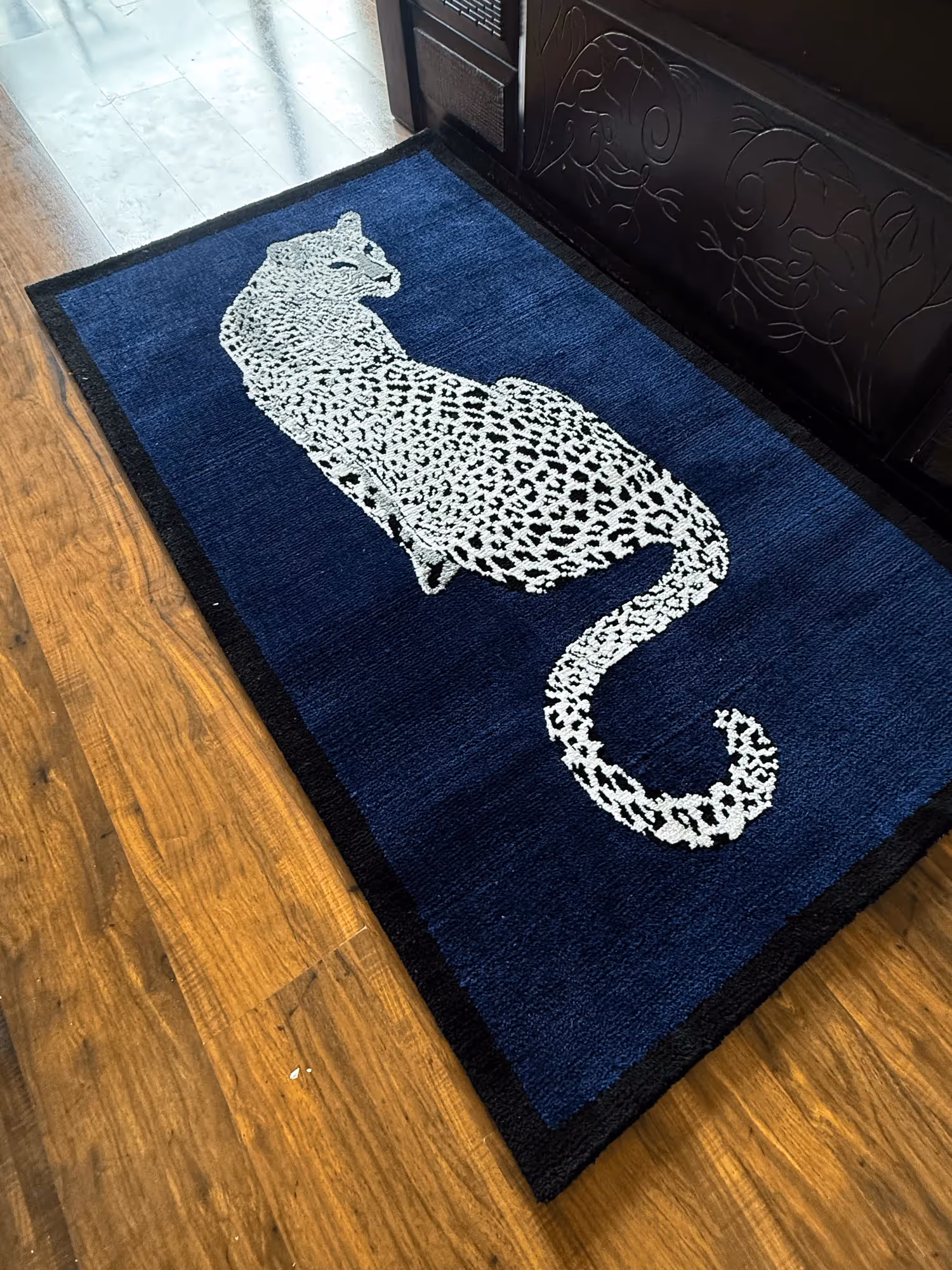 Royal White Cheetah Machine Made Rug image 6