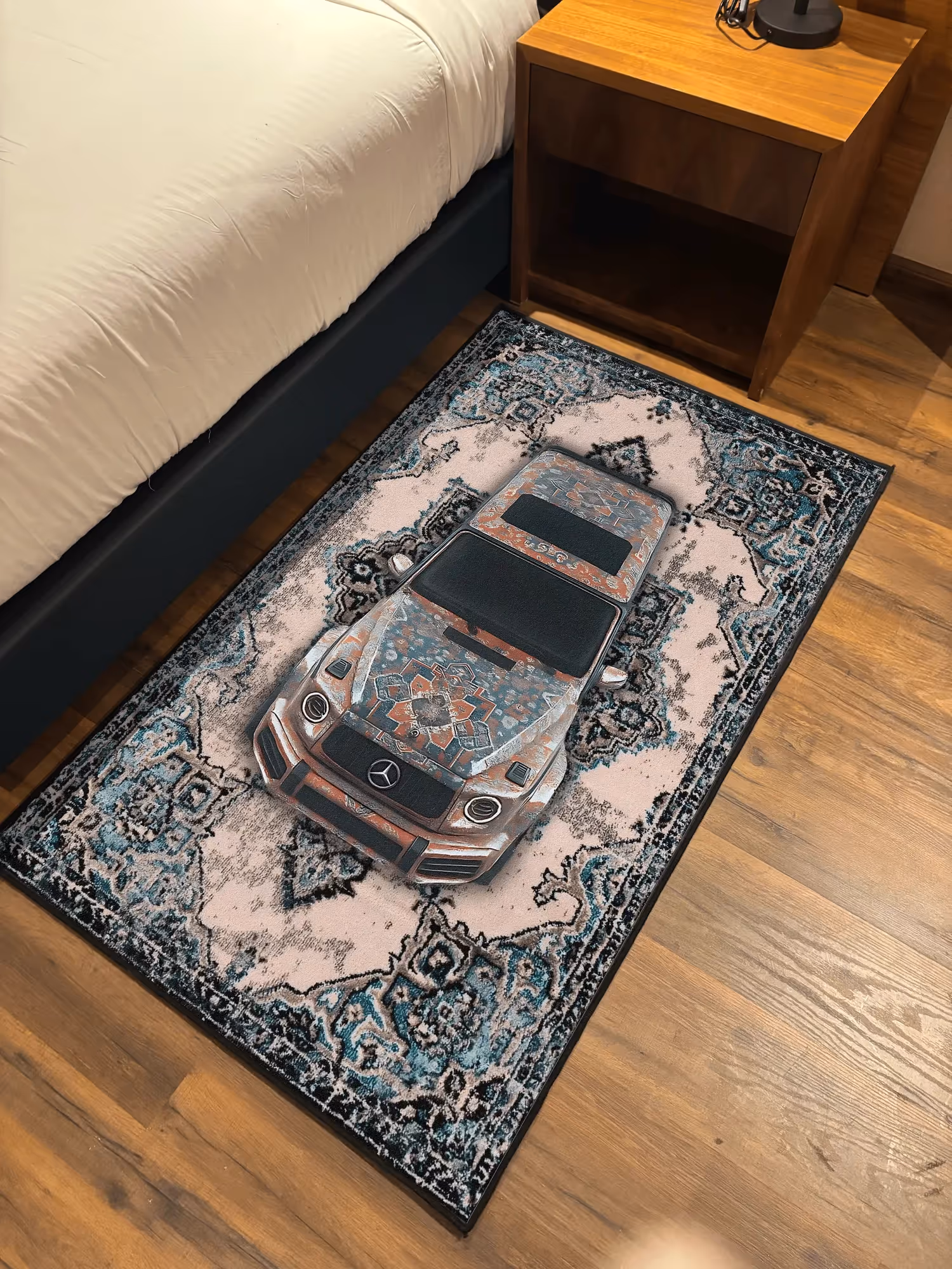SUV Car Traditional Design Washable Rug  image 1