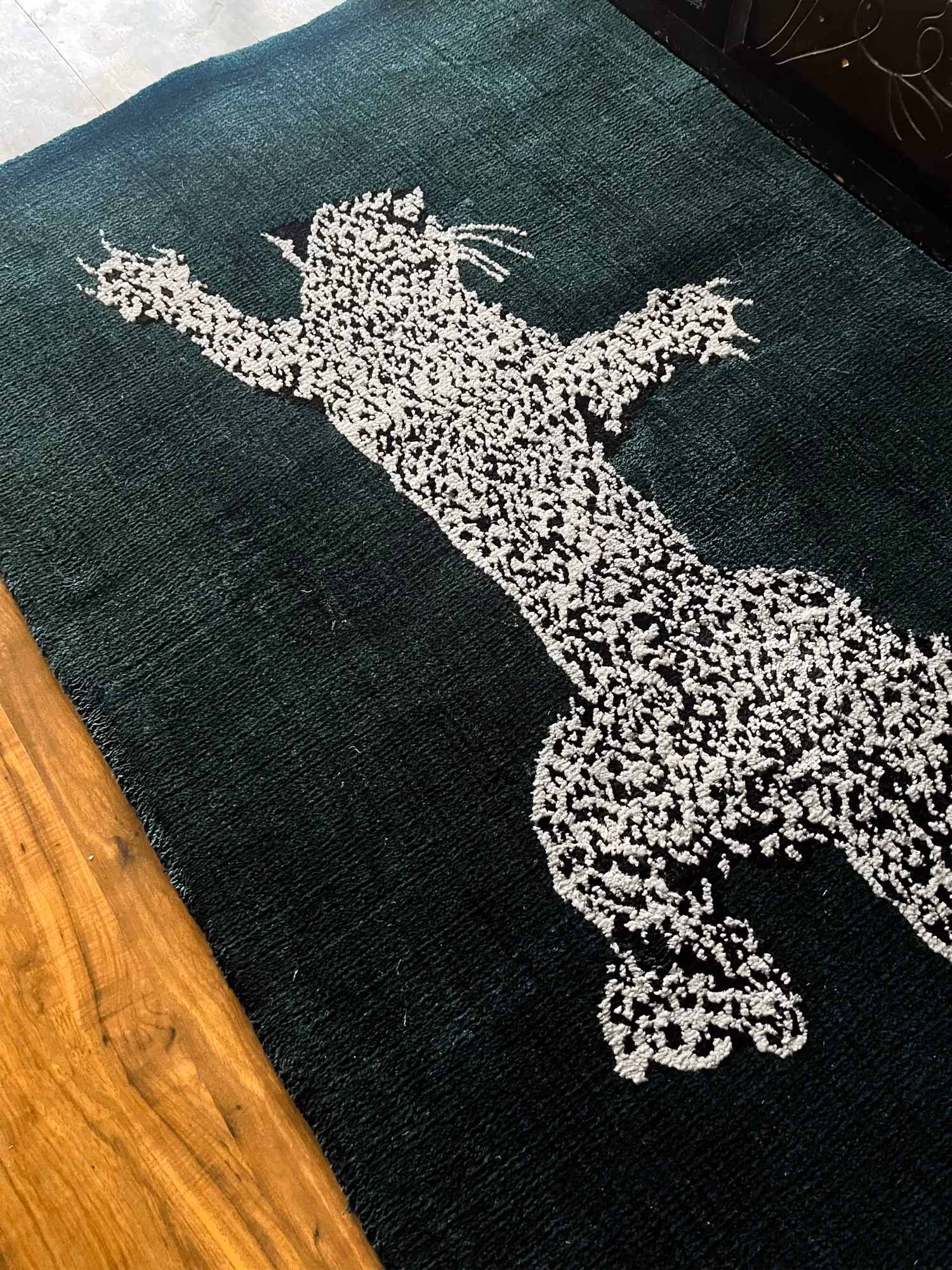 Tiger Machine Made Rug image 2