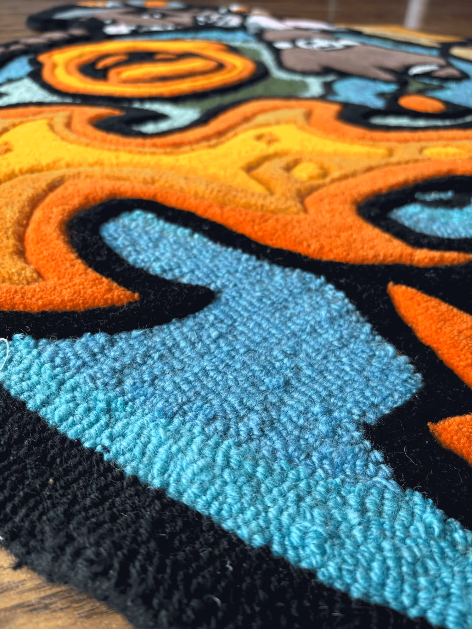 Travis World Logo Hand Tufted Rug image 3
