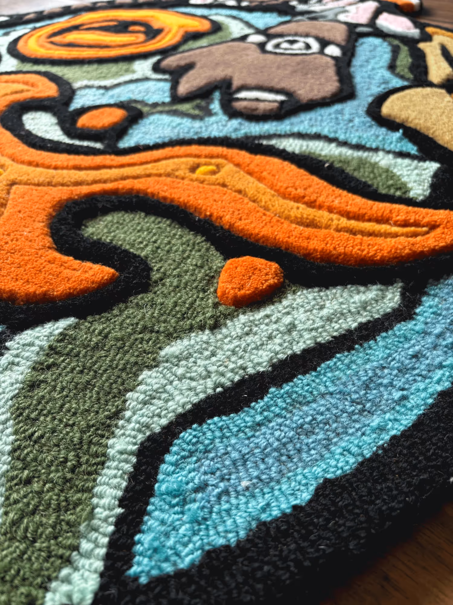 Travis World Logo Hand Tufted Rug image 4