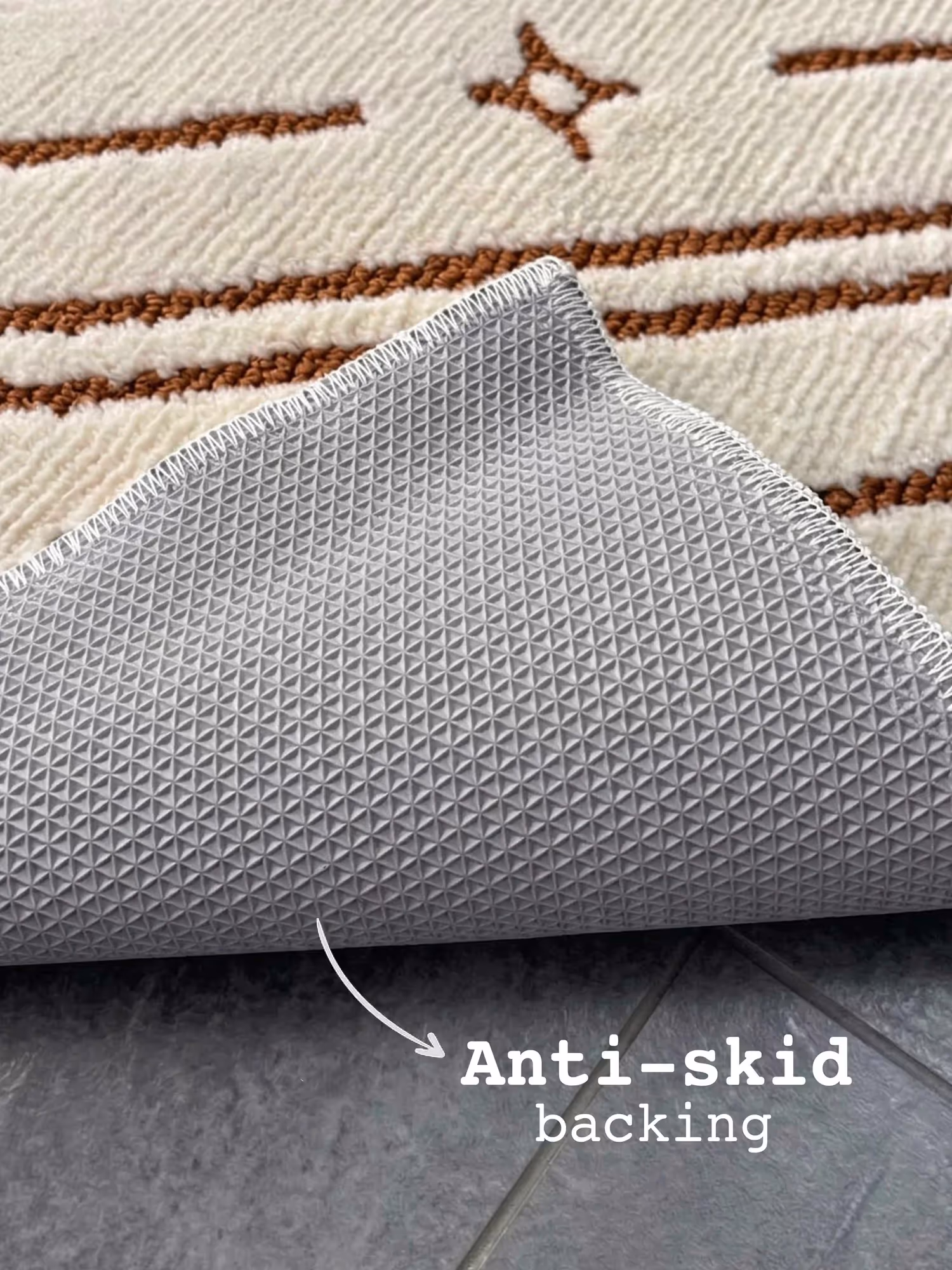 White Luxury Bath Mat image 3