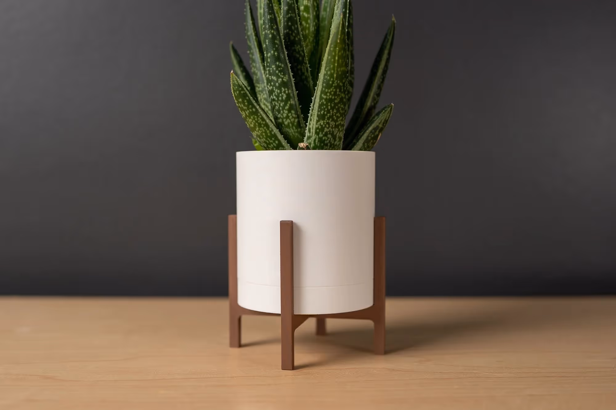 Classic Planter With Drip Tray And Stand image 2