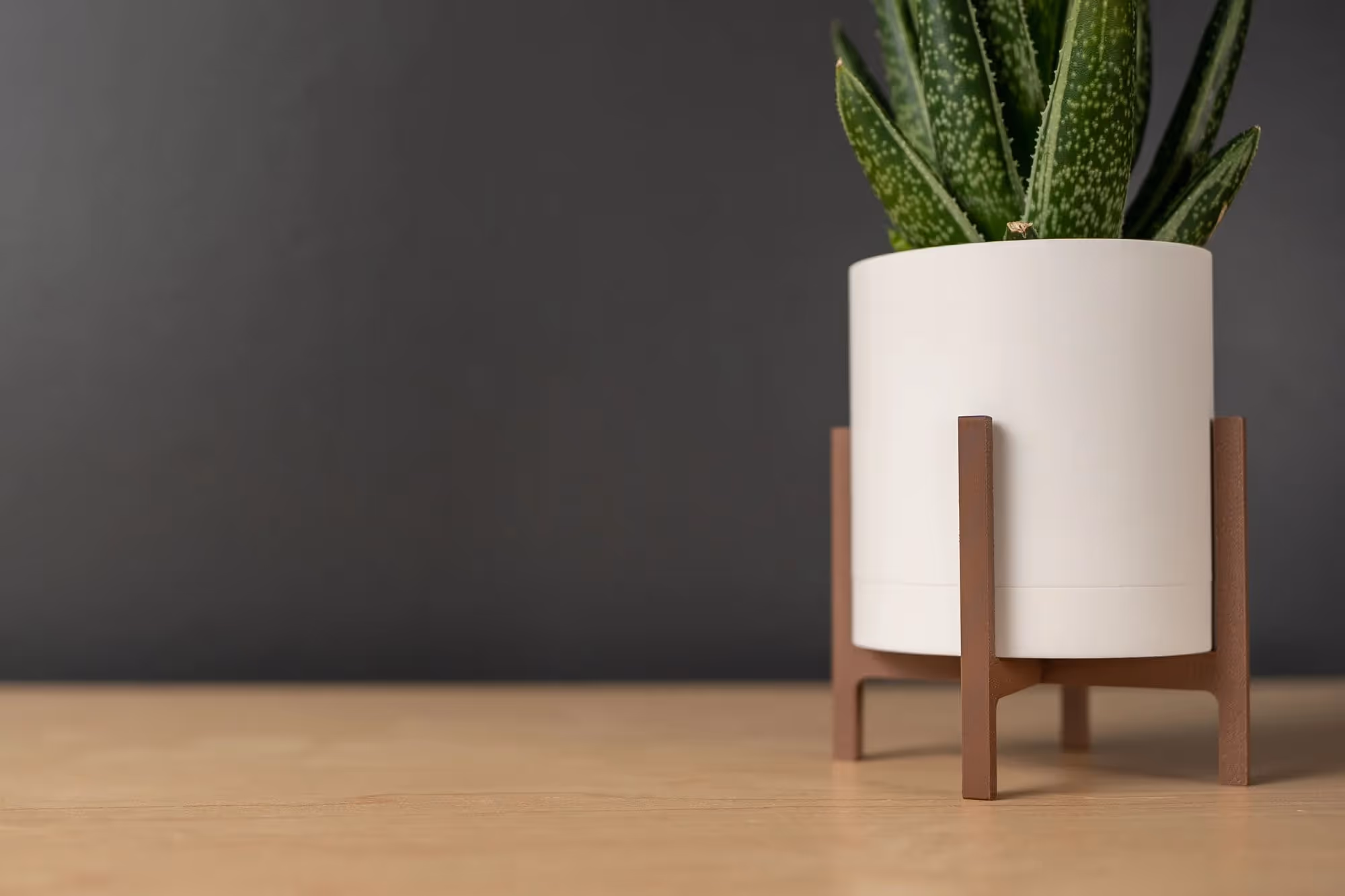 Classic Planter With Drip Tray And Stand image 4