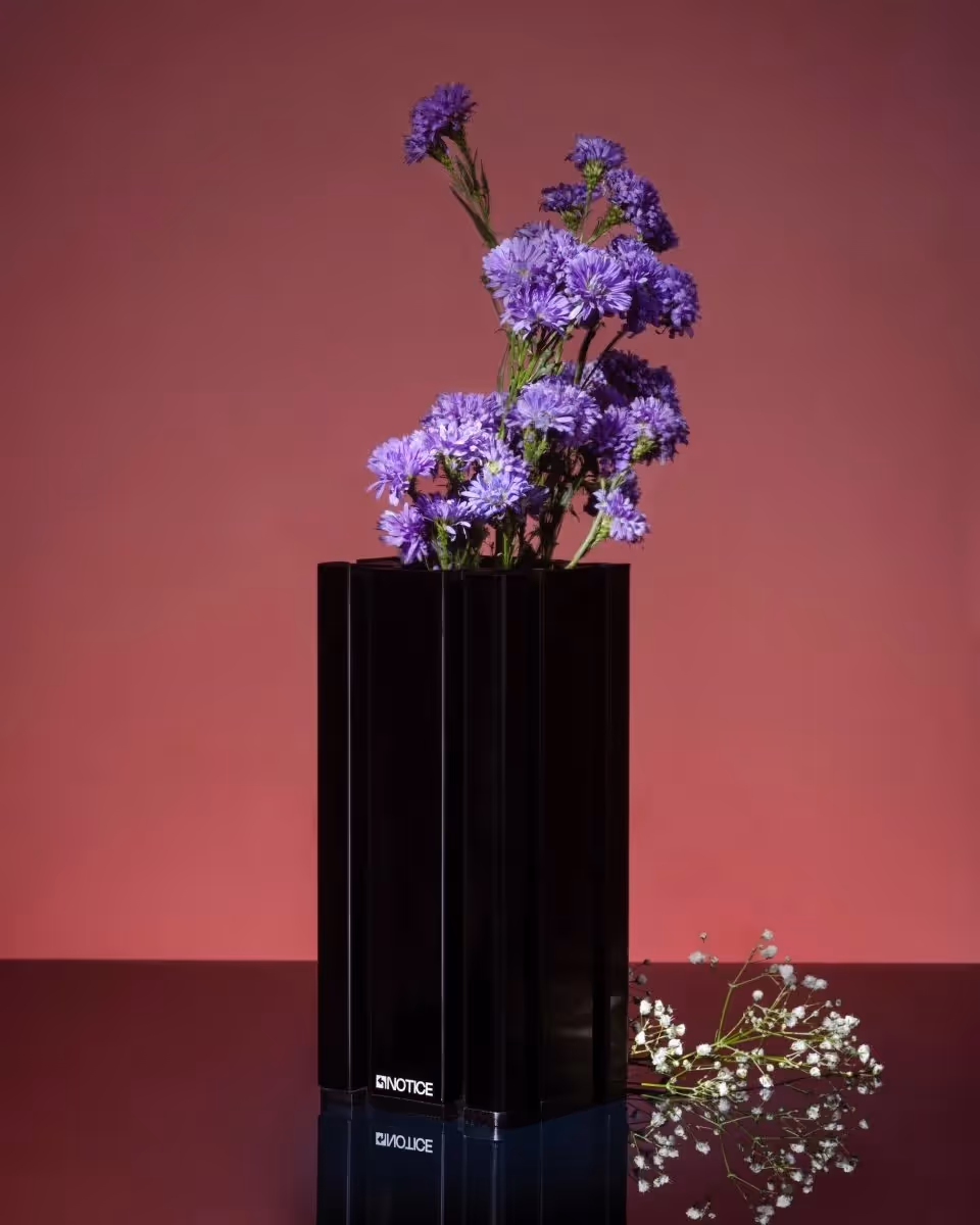 Extrusion Vase Black  image 6