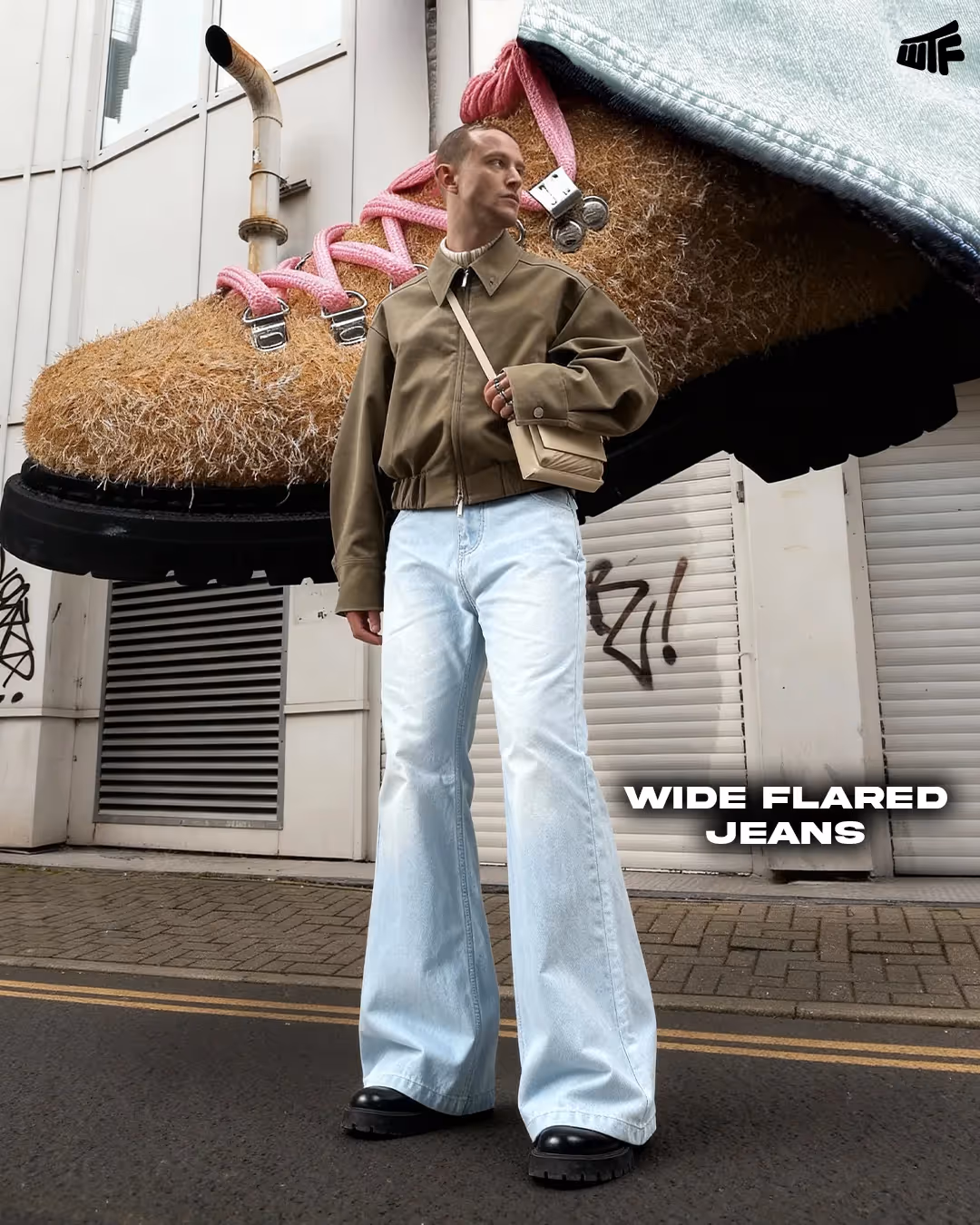 Blue Wide Flared Jeans  image 4