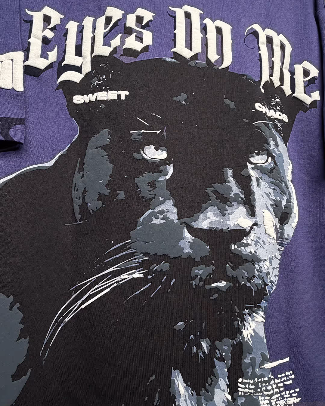 Eyes On Me Heavyweight T-shirt image 7